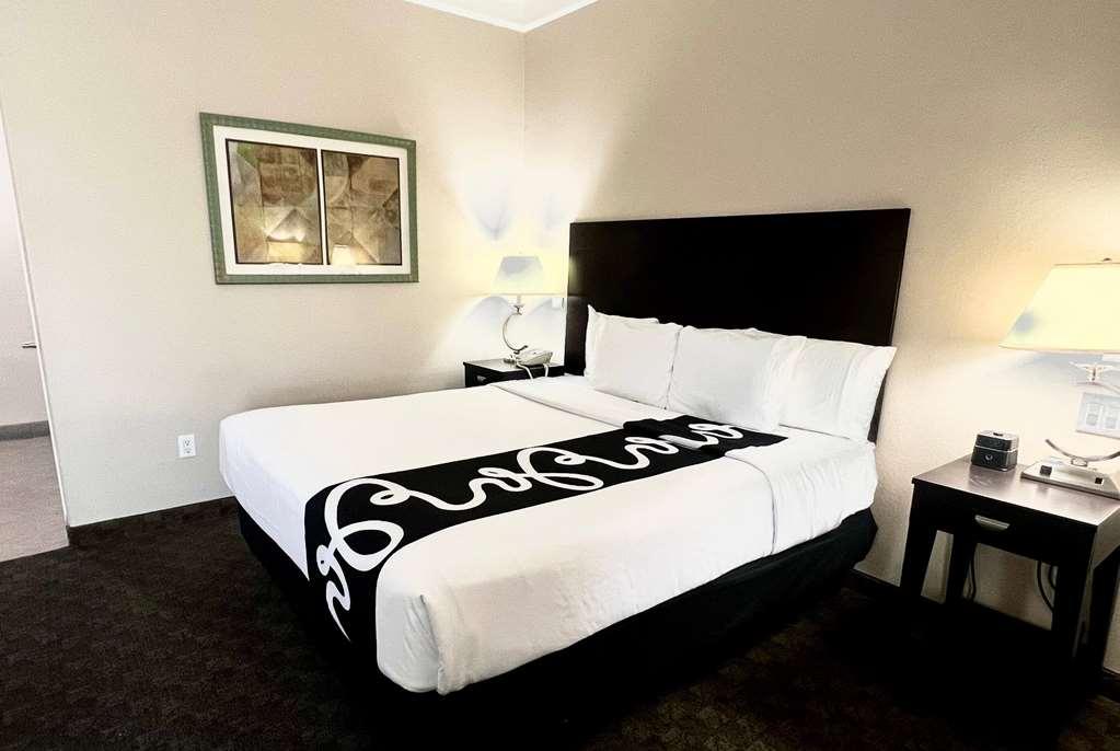 La Quinta Inn & Suites By Wyndham Pharr Rgv Medical Center Room photo